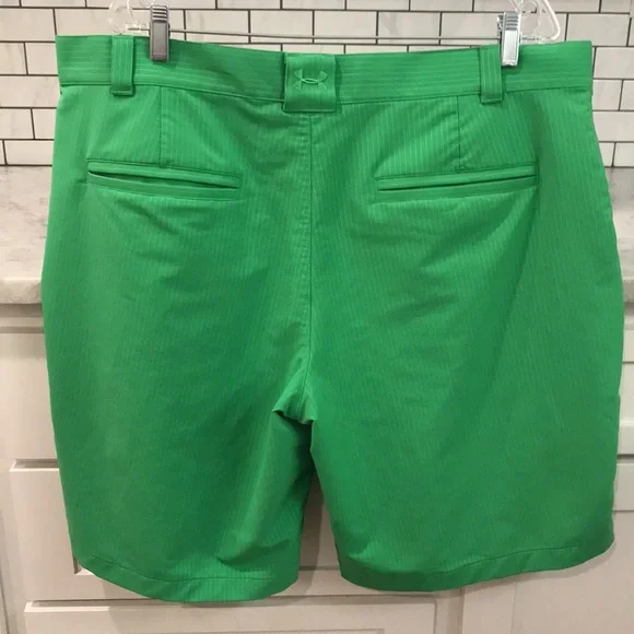 Under Armour Golf Shorts Mens Size 42 Green Pin Stripe Athletic Flat Front - Picture 3 of 9